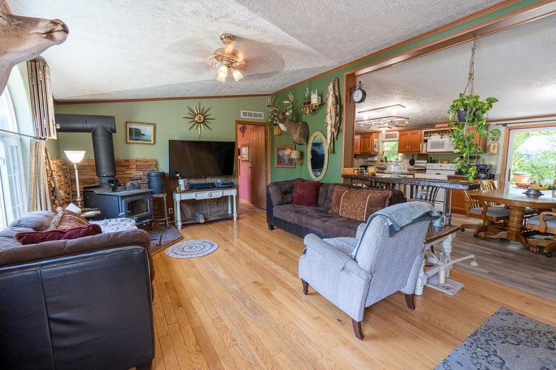 N1024 385th St, Maiden Rock, WI 54750