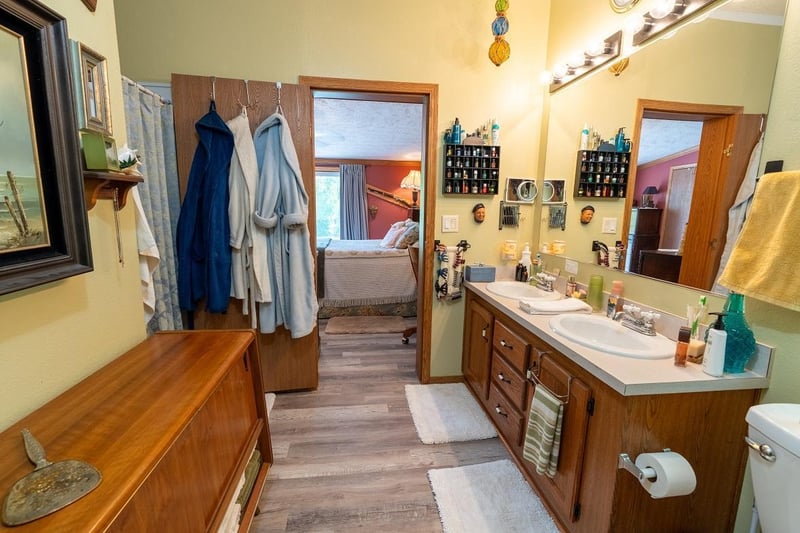 N1024 385th St, Maiden Rock, WI 54750