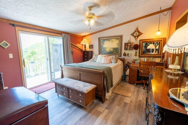 N1024 385th St, Maiden Rock, WI 54750