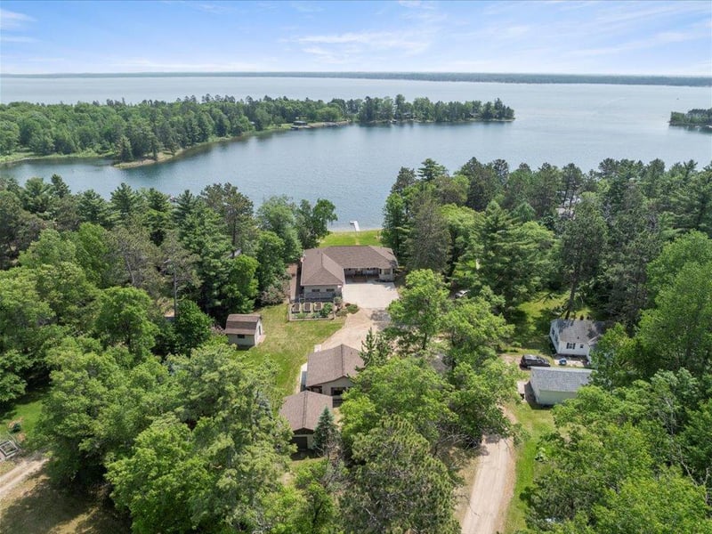 9174 Aloha Ln, Pequot Lakes, MN 56472