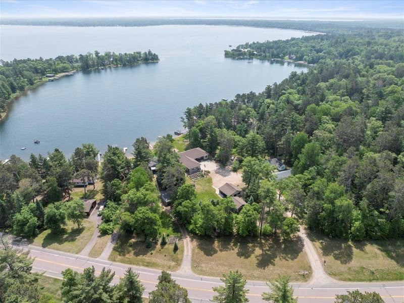 9174 Aloha Ln, Pequot Lakes, MN 56472