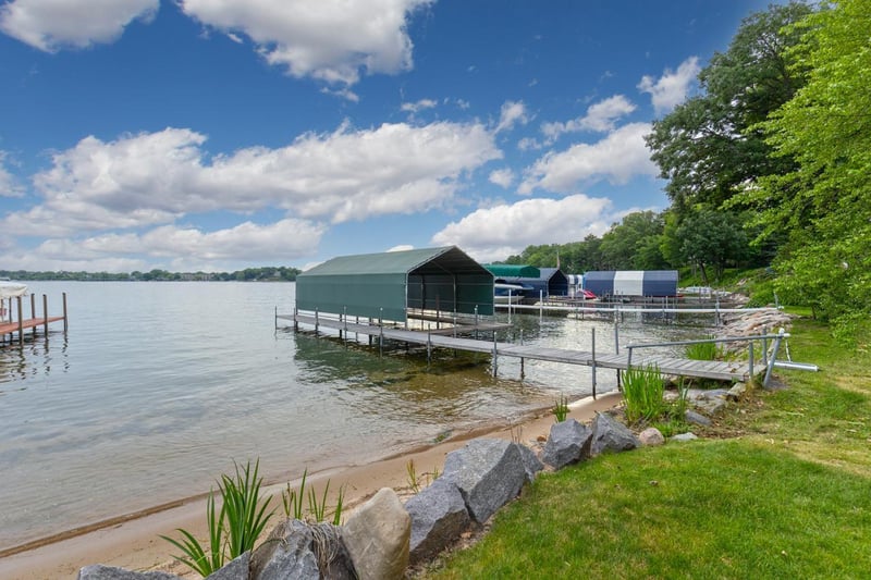 5190 Saint Albans Bay Rd, Excelsior, MN 55331