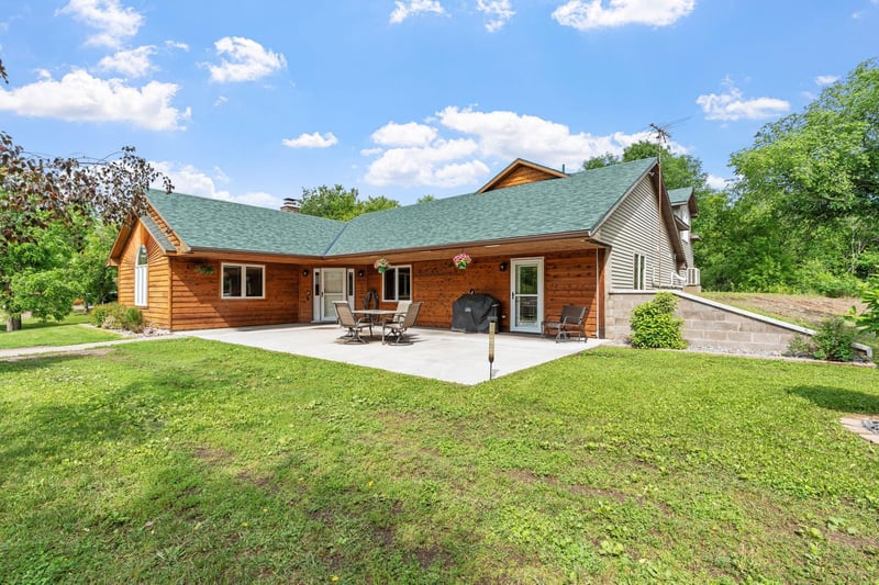 7154 Cedar Rd, Milaca, MN 56353