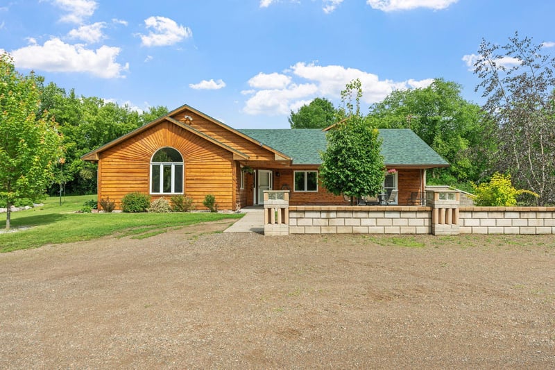 7154 Cedar Rd, Milaca, MN 56353