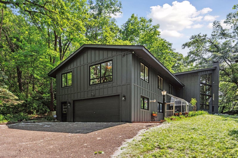 1660 Woodbury Rd, Newport, MN 55055