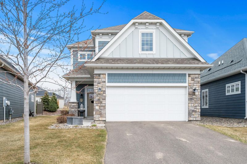 8738 Upper 9th Pl N, Lake Elmo, MN 55042