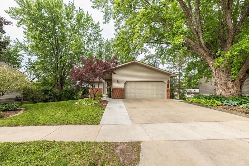 5801 26th Ave NW, Rochester, MN 55901