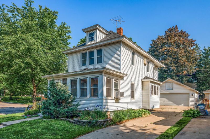 2059 Iglehart Ave, Saint Paul, MN 55104
