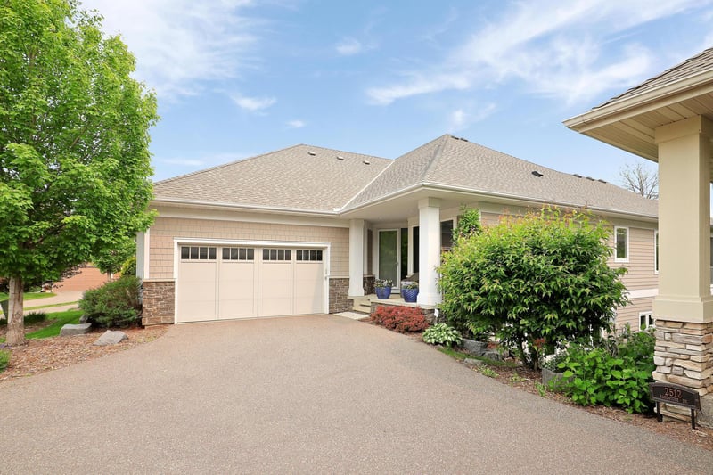 2524 Sandstone Ln, Orono, MN 55356