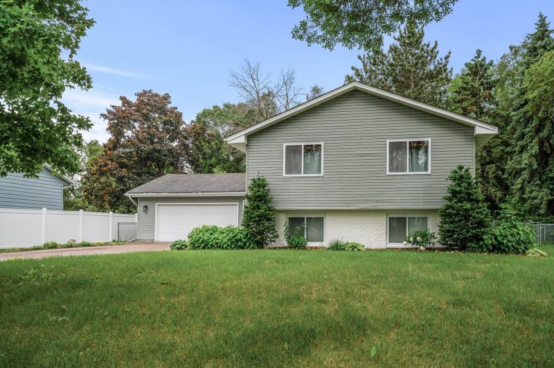 3717 80th Ave N, Brooklyn Park, MN 55443