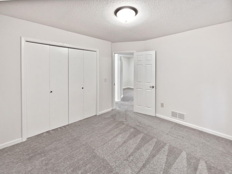 7040 Winfield Rd, Rockford, MN 55373