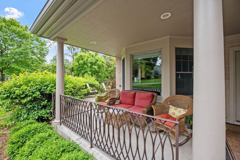 5360 Ashcroft Rd, Minnetonka, MN 55345