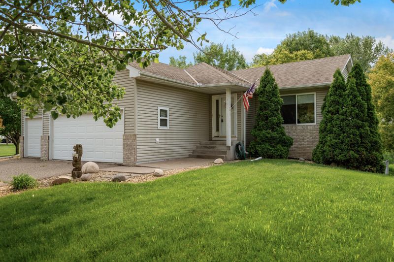 29718 Nathan Ave, Lindstrom, MN 55045