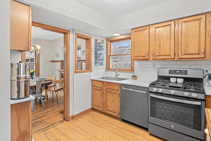 341 Pascal St S, Saint Paul, MN 55105