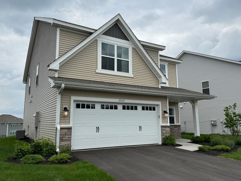 5022 Useppa Trl, Woodbury, MN 55129