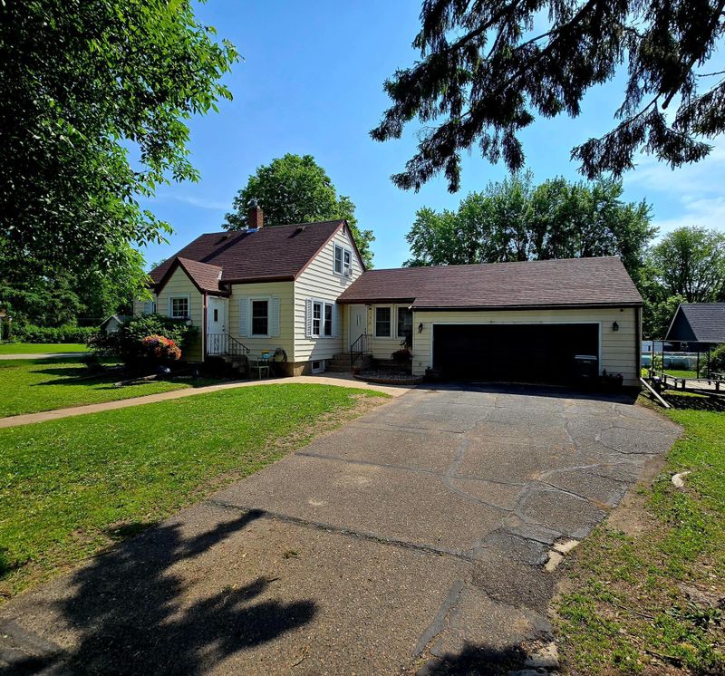 140 8th Ave, Foley, MN 56329