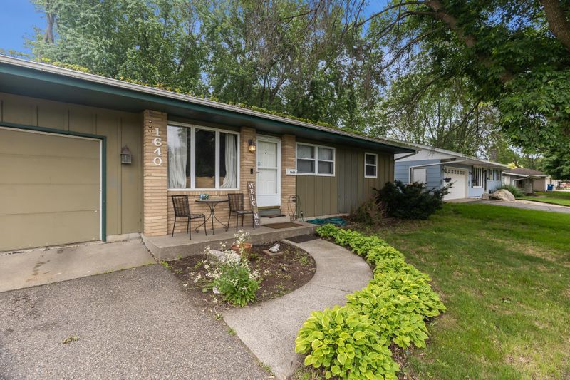 1640 6th Ave W, Shakopee, MN 55379