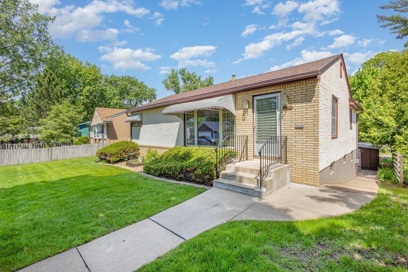 2165 Ross Ave E, Saint Paul, MN 55119