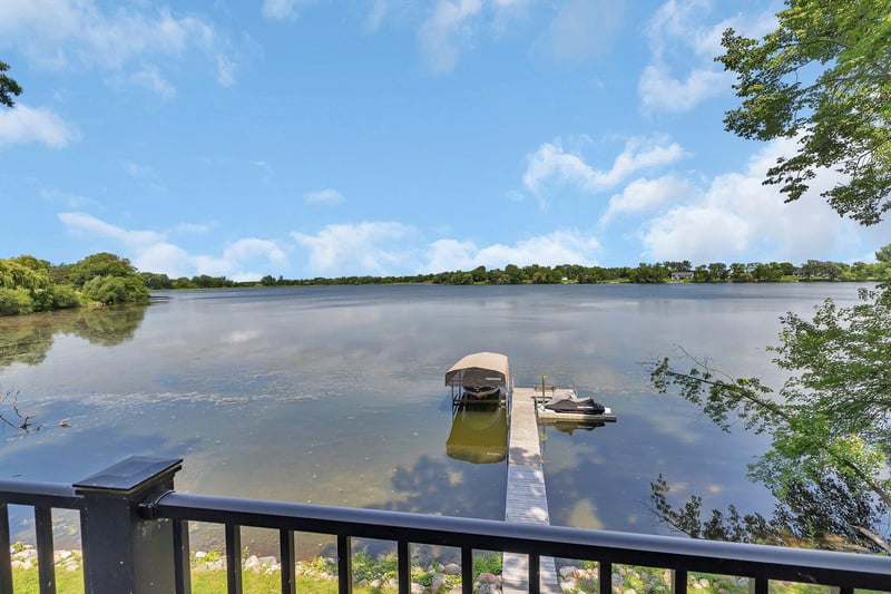 565 Brooks Lake Rd NW, Cokato, MN 55321