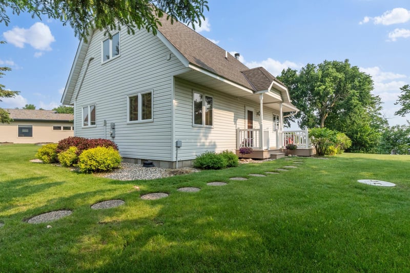 13771 Schuelke Beach Rd NW, Miltona, MN 56354