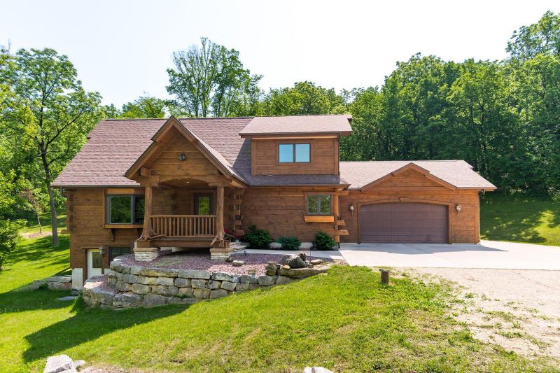 278 Vanity Dr, Stoddard, WI 54658