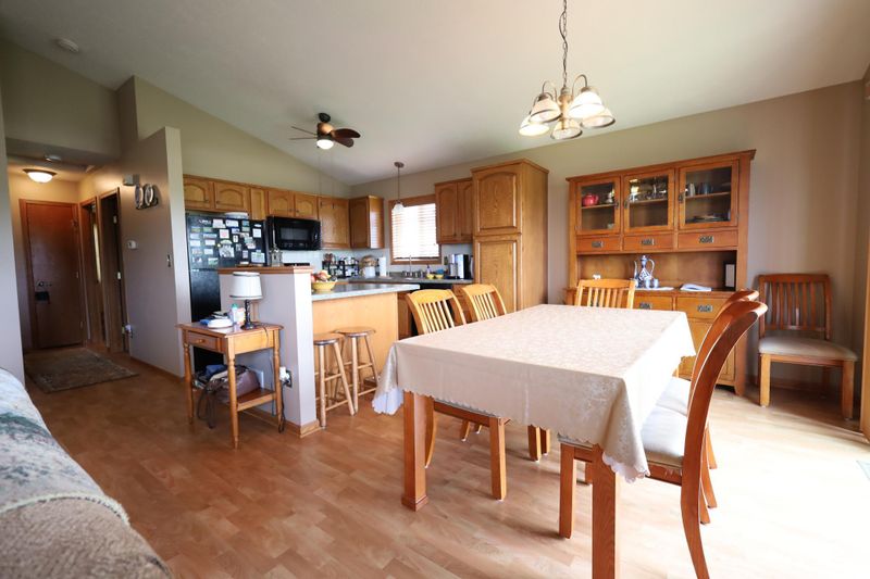 5329 Castleview Dr NW, Rochester, MN 55901