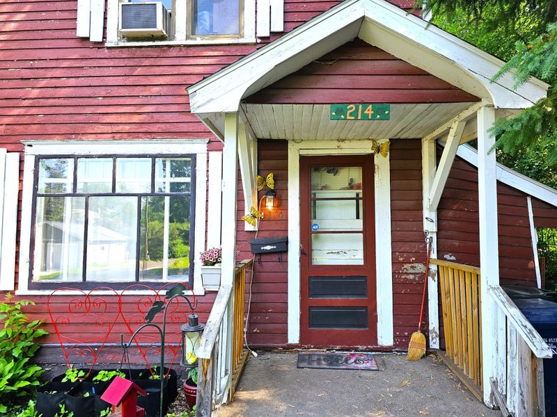 214 W Vasa Ave, Fergus Falls, MN 56537