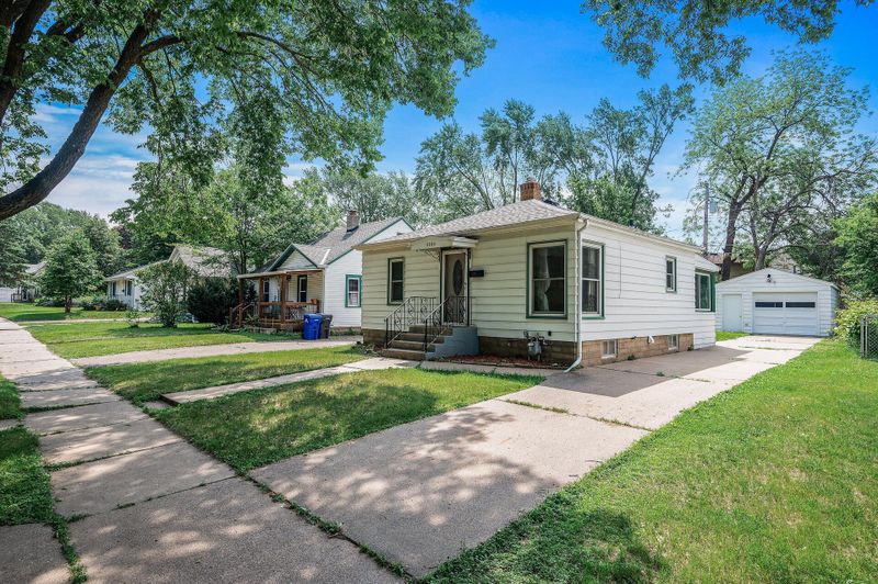 2040 Nokomis Ave, Saint Paul, MN 55119