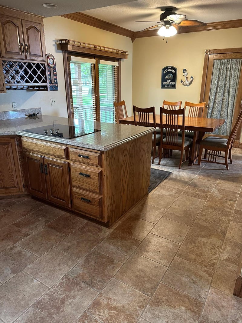 70 Lakeview Dr, Slayton, MN 56172