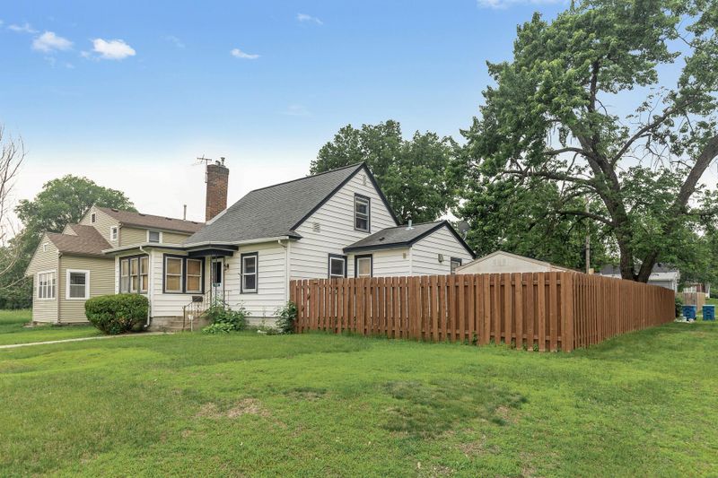 4265 Toledo Ave N, Robbinsdale, MN 55422