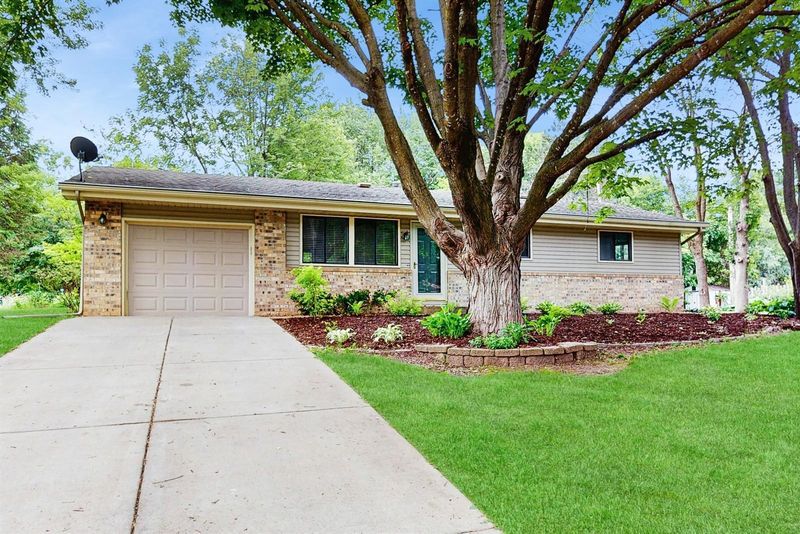 5900 Upper 182nd St W, Farmington, MN 55024