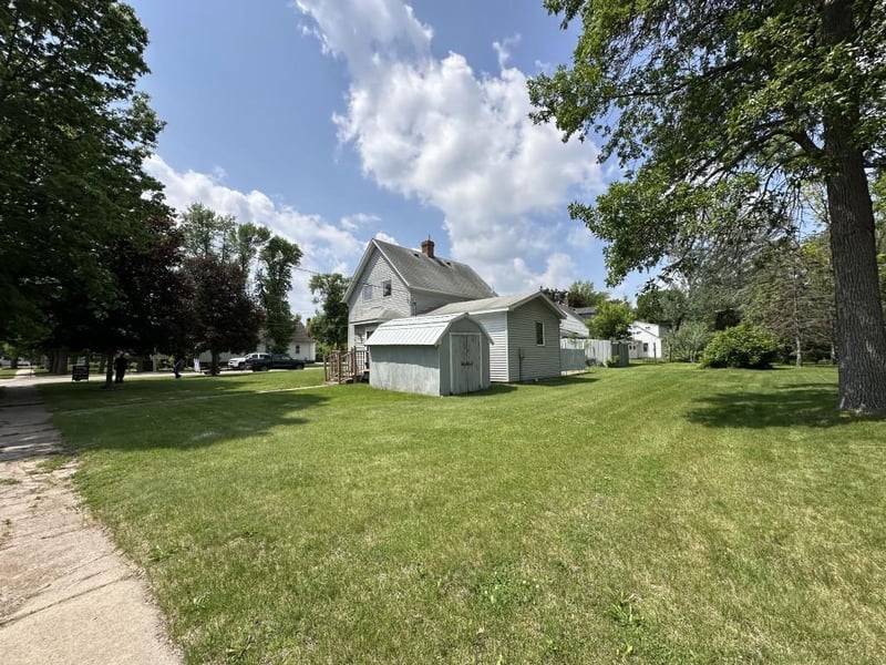 951 5th St, Hancock, MN 56244