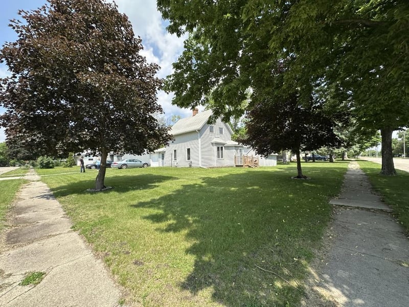 951 5th St, Hancock, MN 56244