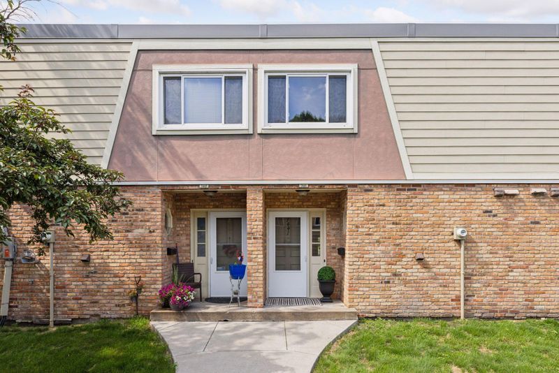 7441 W Franklin Ave, Saint Louis Park, MN 55426