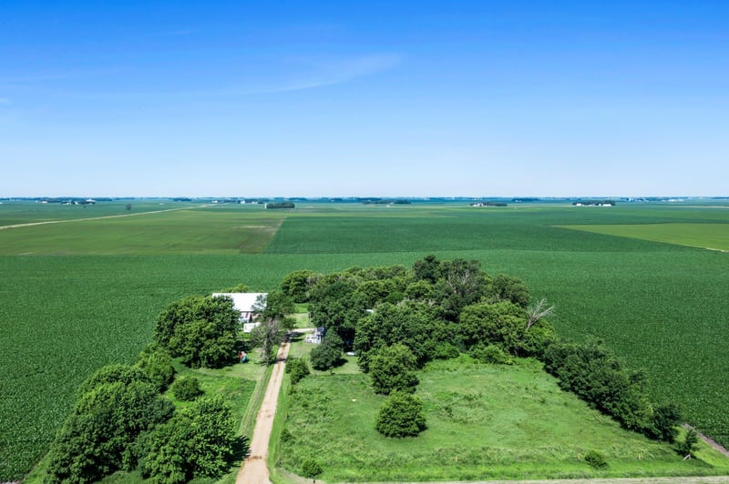 2269 Zane Ave, Stewart, MN 55385