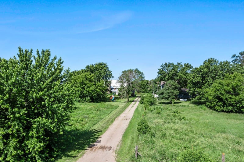 2269 Zane Ave, Stewart, MN 55385
