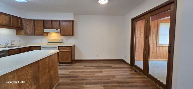 405 Hillcrest St E, Lanesboro, MN 55949