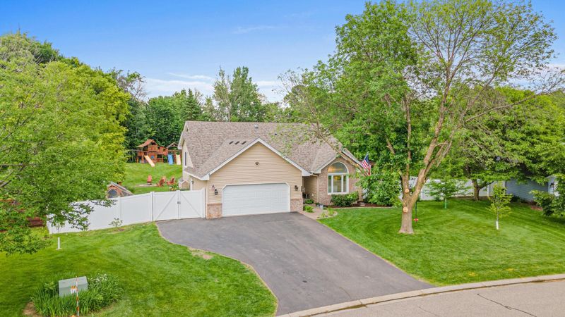 13130 55th Pl N, Plymouth, MN 55442