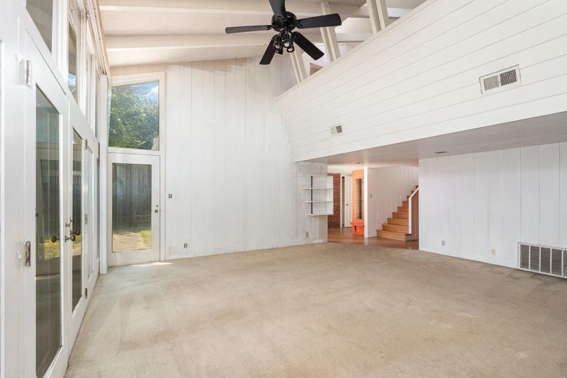 353 Rose Ln, Little Canada, MN 55117