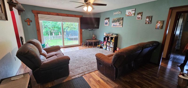 210 East St S, Underwood, MN 56586