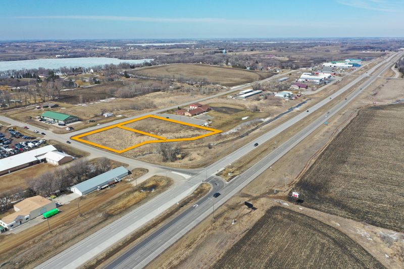 7-8 18th St NE, Willmar, MN 56201