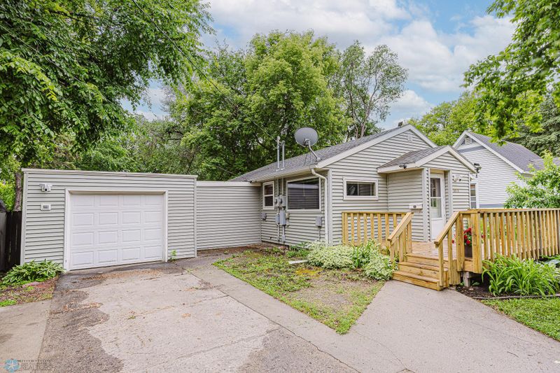 1019 3rd Ave N, Moorhead, MN 56560