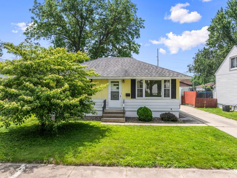 1516 3rd St NE, Rochester, MN 55906
