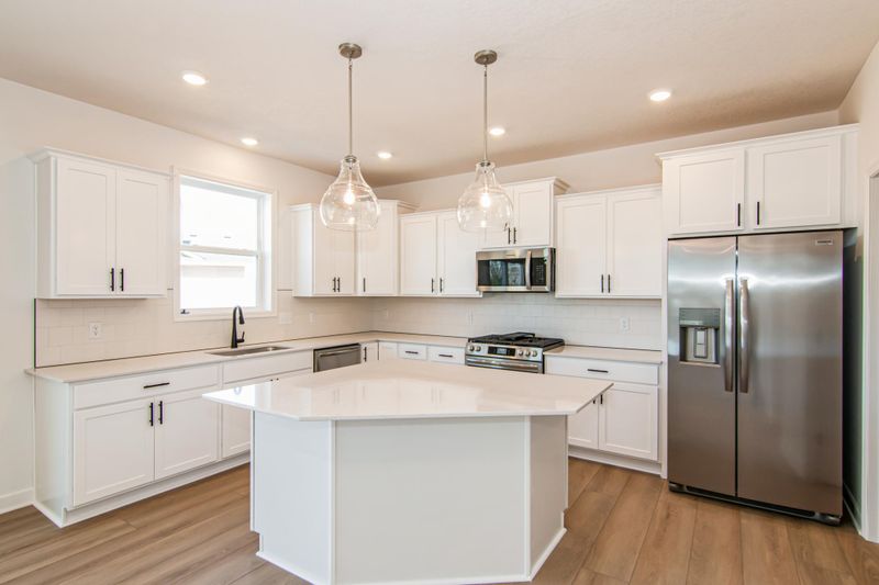 899 Londonderry Dr NW, Rochester, MN 55901