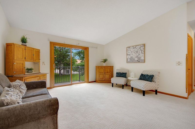 3278 Greenbrier St #3278D, Vadnais Heights, MN 55127