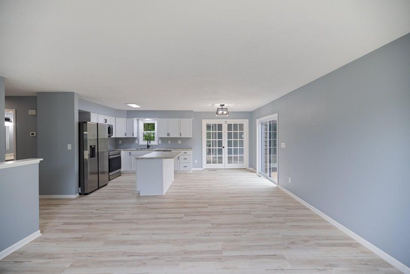 410 1st St NE, Cohasset, MN 56636
