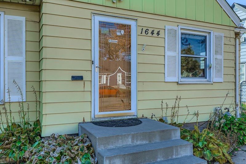 1644 Arlington Ave E, Saint Paul, MN 55106
