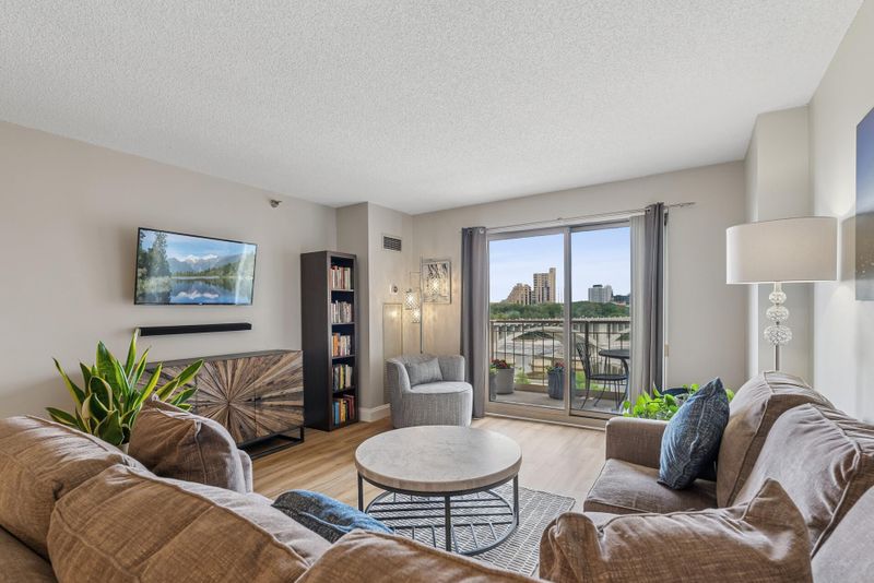 401 S 1st St #415, Minneapolis, MN 55401