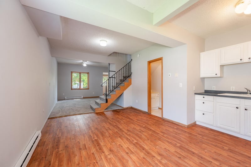 11 1st St, Nashwauk, MN 55769