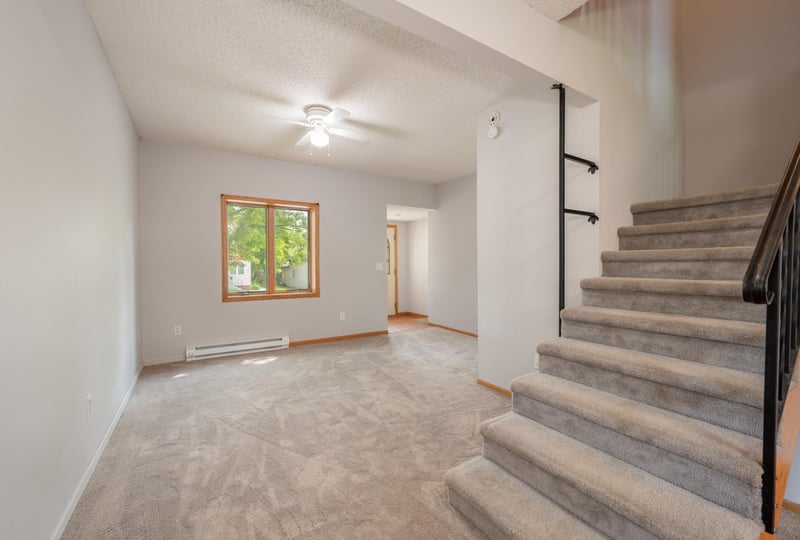 11 1st St, Nashwauk, MN 55769